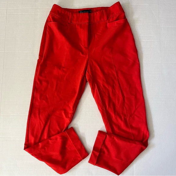 NEW YORK & COMPANY Red Cuffed Ankle Pants - Picture 3 of 4